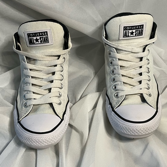 Converse Shoes - Converse Chuck Taylor All Star High Street Shoes